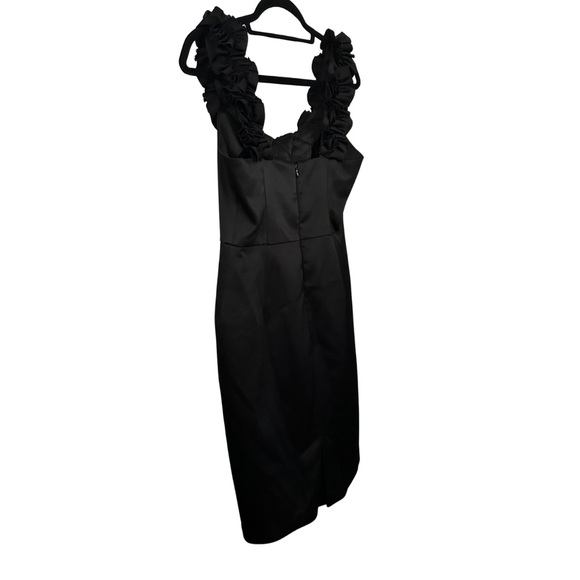 Minimalist Little Black Dress - Picture 2 of 3